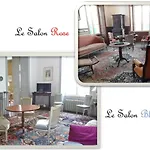 Lumineux Manoir En Charente-limousine Massignac